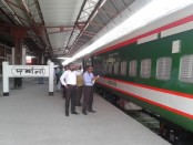 ভারত থেকে এলো বিলাসবহুল রেলকোচের প্রথম চালান