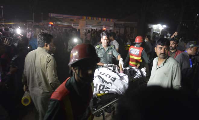 লাহোরে শিশু পার্কে আত্মঘাতী বোমা হামলা, নিহত ৫৩