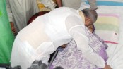 অশ্রুজলে মায়ের বুকে আরিফ
