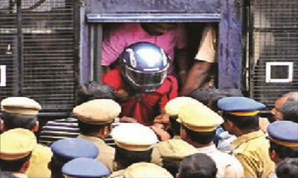 ছাগল কুকুরকে ধর্ষণ করত আমিরুল