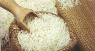 নড়াইল দুস্থদের মাঝে চাল বিতরন