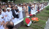 বঙ্গমাতার সমাধিতে অাওয়ামীলীগের ফুলের শ্রদ্ধা