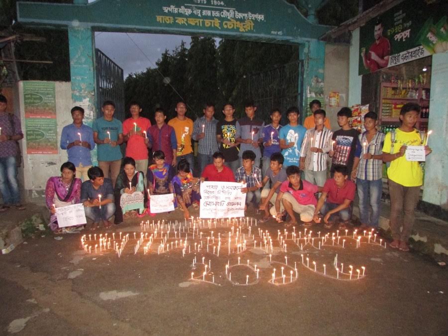 মোমবাতি প্রজ্জলন করে খাগড়াছড়িতে প্রতিবাদ 