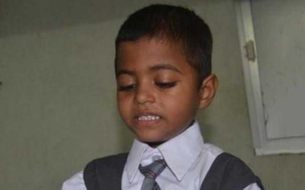 চার বছরে নবম শ্রেণিতে!