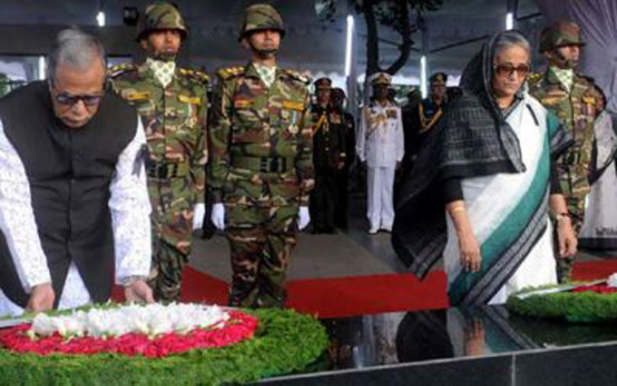 জাতির বিনম্র শ্রদ্ধায় বঙ্গবন্ধুকে স্মরণ