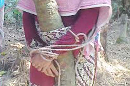 টাঙ্গাইলে গাছে বেঁধে নববধূকে নির্যাতন
