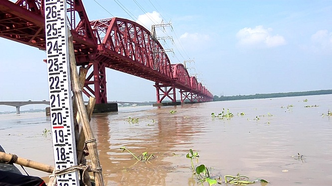 ‘১০ বছরে এতো পানি আসেনি পদ্মায়’
