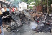 কাঁঠালিয়ায় ৯ দোকান পুড়ে ছাই