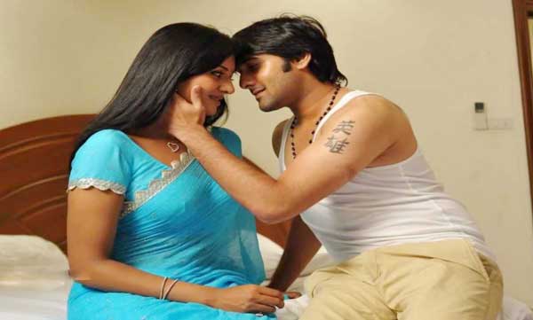 যেসব মুহূর্তে মেয়েদের মিলনের ইচ্ছা বেশি থাকে!
