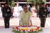 টুঙ্গীপাড়ায় বঙ্গবন্ধুর সমাধিতে প্রধানমন্ত্রীর শ্রদ্ধা
