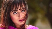 প্রতিবাদ করায় অভিনেত্রী অহনাকে ঝুলিয়ে নিয়ে গেলো ট্রাক ড্রাইভার
