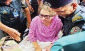 পায়ে ফোঁড়া উঠে অসুস্থ খালেদা জিয়া
