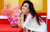 শাকিবের সঙ্গে বিপাশার তিন!
