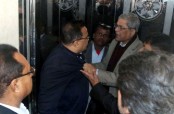 ফখরুলের সাথে বিএনপি নেতার হাতাহাতি

