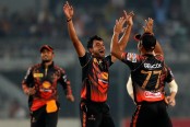 টস জিতে কুমিল্লার বিরুদ্ধে ফিল্ডিংয়ে খুলনা
