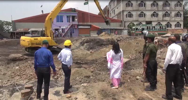 বুড়িগঙ্গার তীর উদ্ধারে অভিযান অব্যাহত
