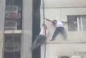এফআর টাওয়ারে আগুন: লাফিয়ে নিহত ১
