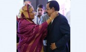 নাতি হারানোর শোকে বিমানবন্দরেই অশ্রুসিক্ত হাসিনা-সেলিম

