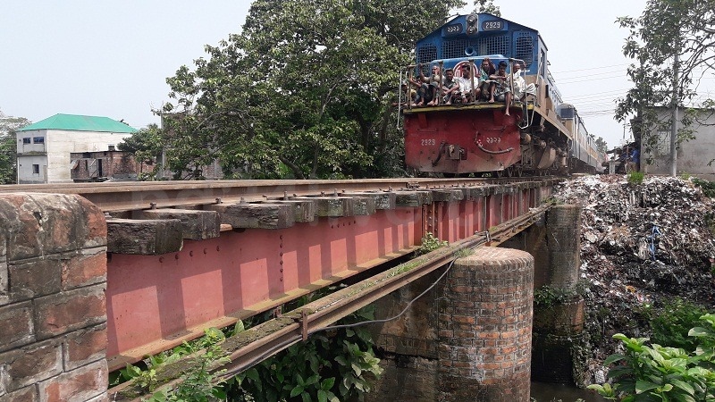 সিলেটের সাথে সারা দেশের রেল যোগাযোগ বন্ধ
