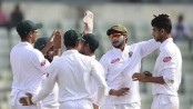 ফিল্ডিংয়ে বাংলাদেশ, একাদশে নেই কোনো পেসার
