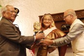 'টেগর শান্তি পুরস্কার' পেলেন প্রধানমন্ত্রী
