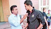 অসুস্থ হয়ে হাসপাতালে মাশরাফীর বাবা
