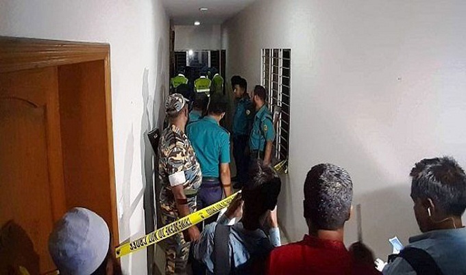 ধানমন্ডিতে বাড়ির মালিক ও গৃহকর্মীর গলাকাটা লাশ উদ্ধার