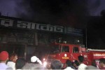রাজধানীর টিকাটুলি মার্কেটে আগুন