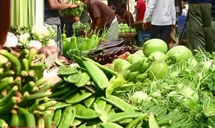 লাফিয়ে লাফিয়ে বাড়ছে সবজির দাম
