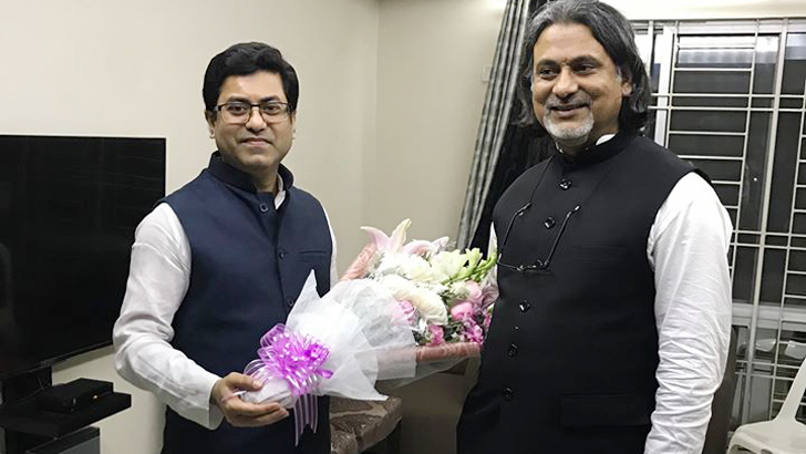 বড় ভাই দায়িত্ব পাওয়ায় প্রধানমন্ত্রীর উদ্দেশে যা লিখলেন তাপস
