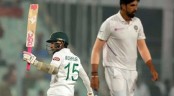 গোলাপি টেস্ট: মুশফিকের ব্যাটে লজ্জা এড়াল বাংলাদেশ
