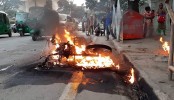 হঠাৎ সুপ্রিম কোর্ট এলাকায় মোটরসাইকেলে আগুন