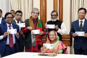 বিজয় দিবসে স্মারক ডাকটিকিট অবমুক্ত করলেন প্রধানমন্ত্রী
