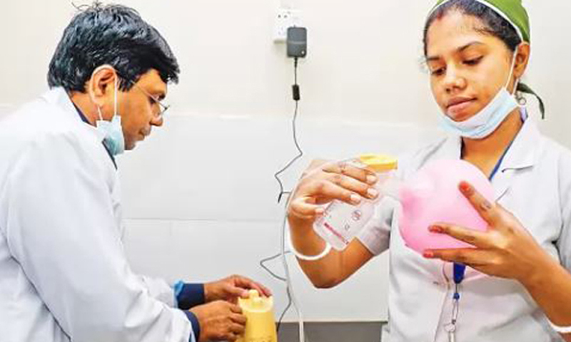 মায়ের বুকের দুধ সংরক্ষণে চালু হলো ‘হিউম্যান মিল্ক ব্যাংক’