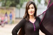 ঘর ভাঙছে মাহিয়া মাহির
