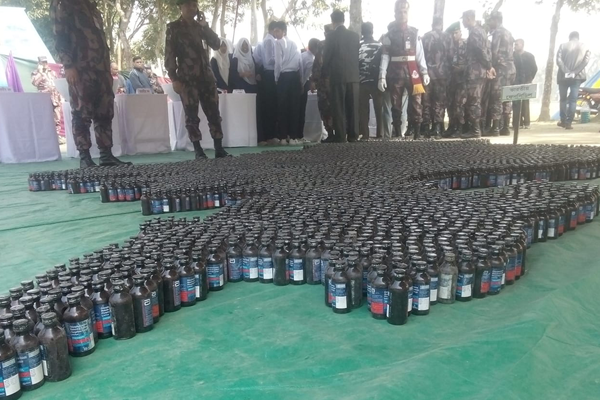কুষ্টিয়ায় কোটি টাকার মাদক ধ্বংস
