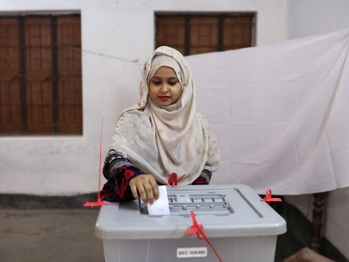 পাবনার বেড়া ও ঈশ্বরদী উপজেলার চেয়ারম্যান পদে ভোটগ্রহণ শুরু
