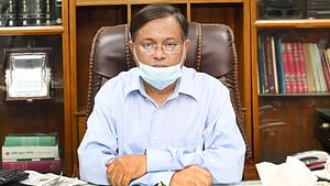 তাঁরা কি এখন সেতুর ওপর দিয়ে যাবেন না নিচ দিয়ে যাবেন
