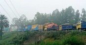 বঙ্গবন্ধু সেতু এলাকায় দীর্ঘ যানজট
