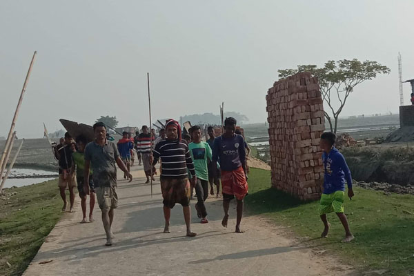 নেত্রকোনায় দুই পক্ষের সংঘর্ষে নারীসহ আহত ২৫
