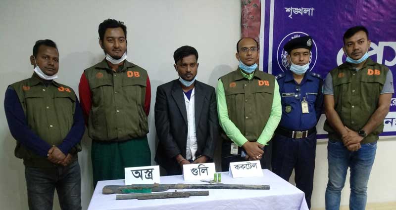 আল মামুন হত্যা: অস্ত্র-গুলিসহ চরমপন্থী নেতা আটক
