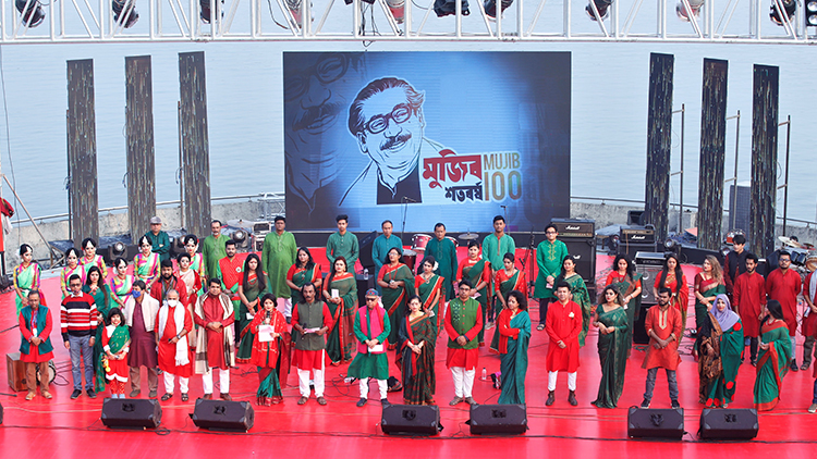 হাতিরঝিলে আরটিভির বর্ণাঢ্য বিজয় উৎসব পালিত
