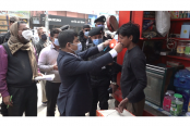 বরিশালে মাস্ক বিহীন ৩৮ ব্যক্তি ও ৪ প্রতিষ্ঠানকে জরিমানা
