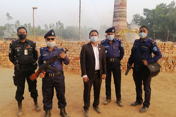 চট্টগ্রামে অবৈধ তিনটি ইটভাটা উচ্ছেদ
