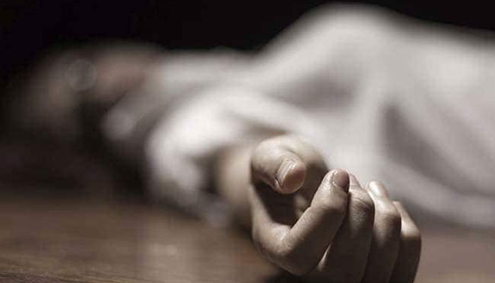ধানমন্ডিতে সরকারি নারী কর্মকর্তার মরদেহ উদ্ধার
