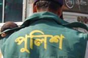 চট্টগ্রামে ব্যবসায়ীর টাকা লুটের অভিযোগে দুই পুলিশ বরখাস্ত

