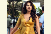 নতুন বছরে কাজে ফিরছেন রিয়া চক্রবর্তী
