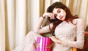 জানভির ৩৯ কোটির অ্যাপার্টমেন্ট
