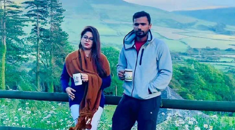 স্ত্রীর সমর্থনও পেলেন মাশরাফী