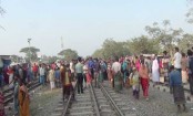 জয়পুরহাটে ট্রেনের ধাক্কায় একজনের মৃত্যু
